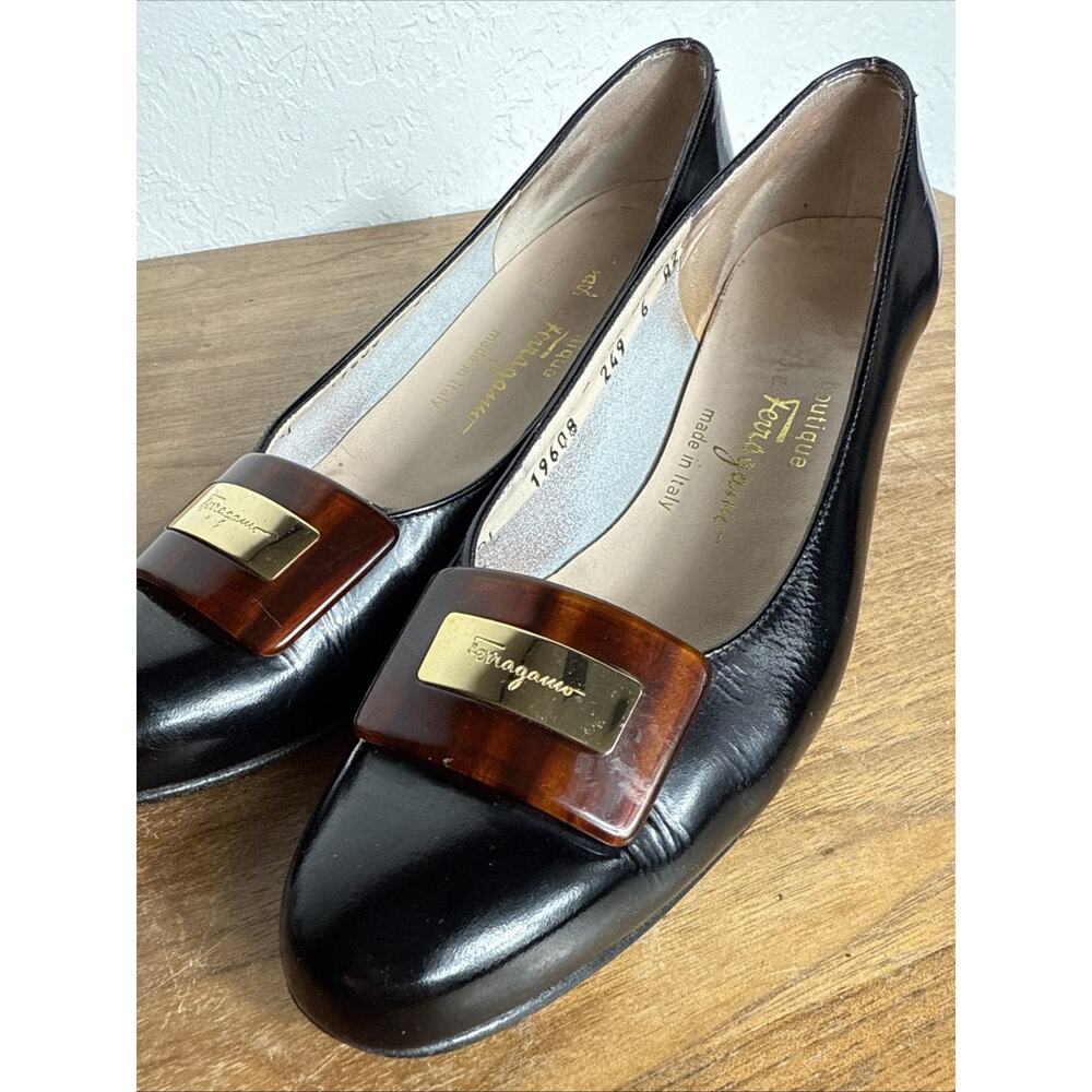 Salvatore Ferragamo Boutique Black Patent Leather Pumps Size 6 AA NARROW Italy - Picture 4 of 14